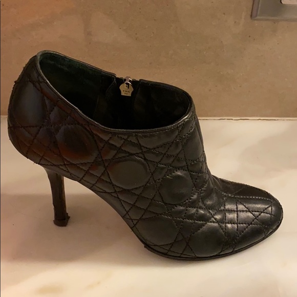 Christian Dior leather quilted ankle boot - Picture 2 of 6